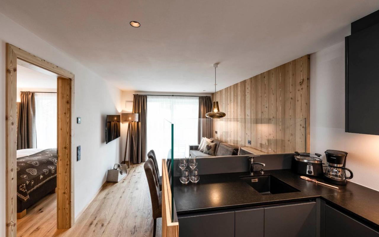 Cadepunt The Dolomites Lodge Selva di Val Gardena Exterior photo