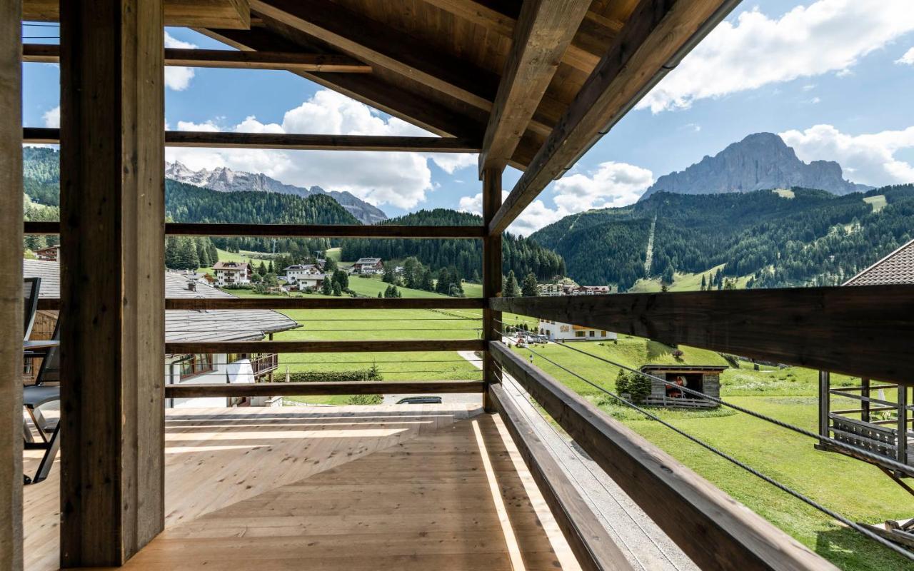 Cadepunt The Dolomites Lodge Selva di Val Gardena Exterior photo